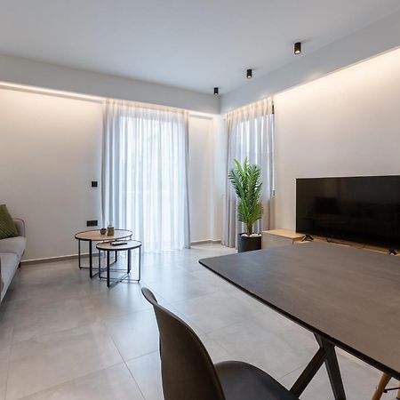 Studio W/King Size Bed Near The Heart Of Calamata Exterior foto