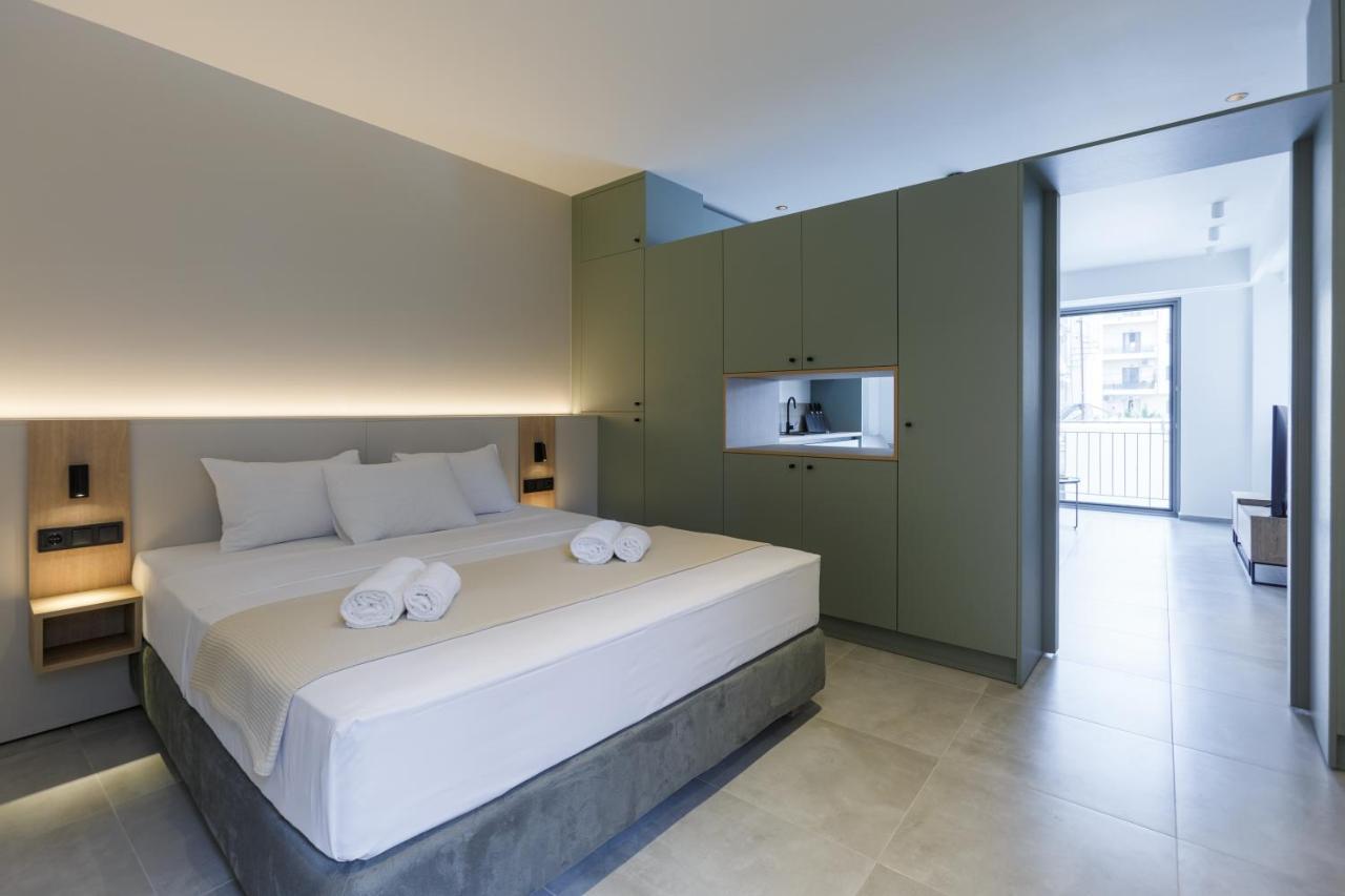 Studio W/King Size Bed Near The Heart Of Calamata Exterior foto