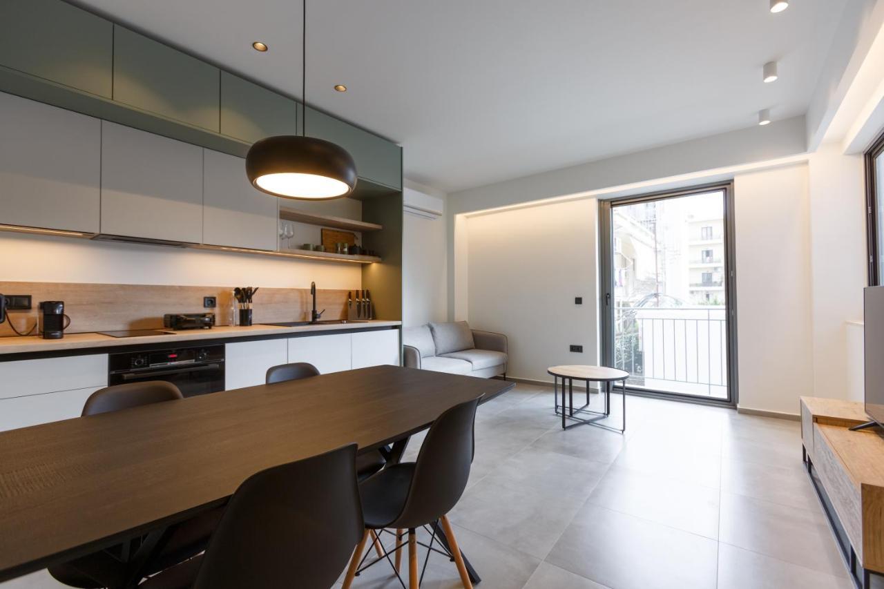 Studio W/King Size Bed Near The Heart Of Calamata Exterior foto