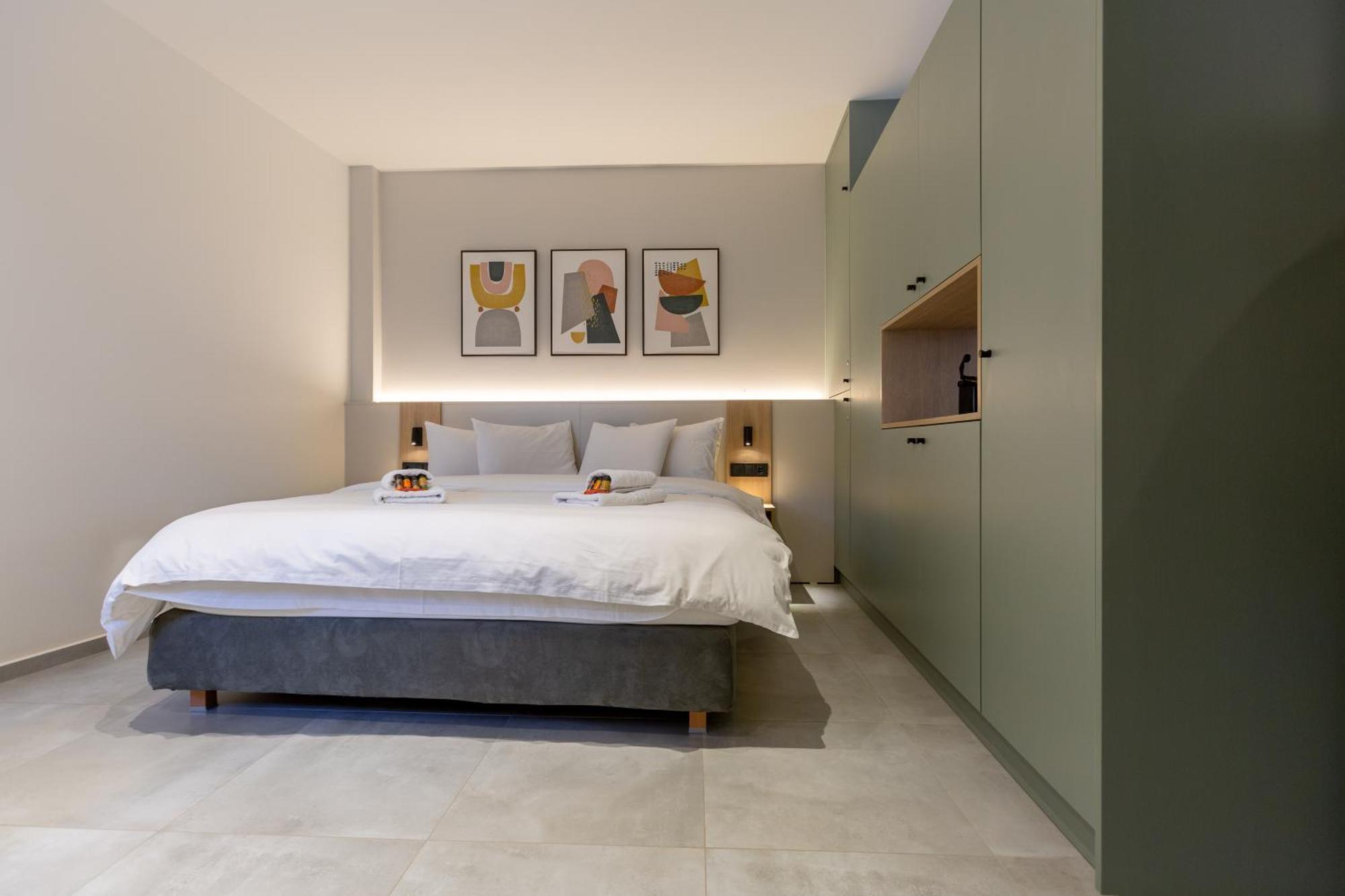 Studio W/King Size Bed Near The Heart Of Calamata Exterior foto